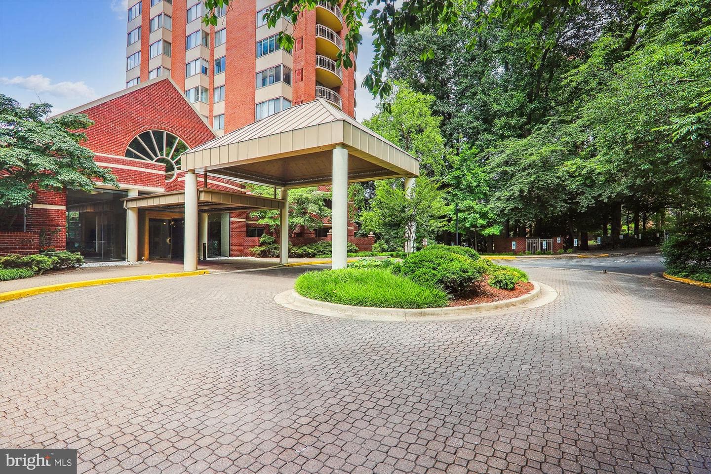 5800 Nicholson Ln # 1-604, Rockville