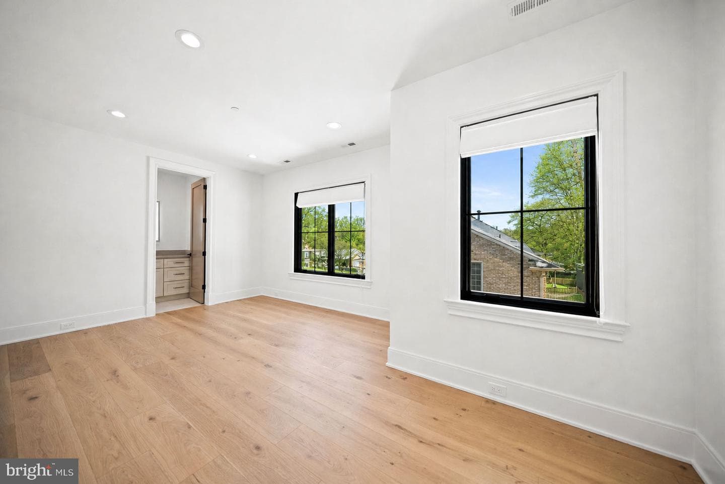 6116 Eastview Street photo 27
