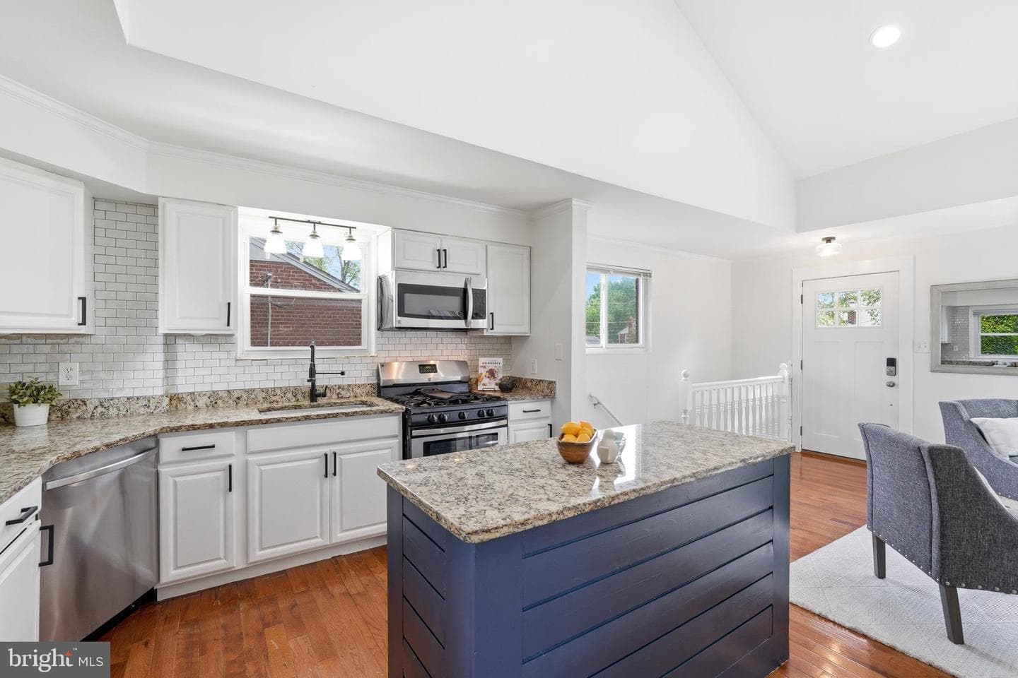 10813 Jewett Street photo 12