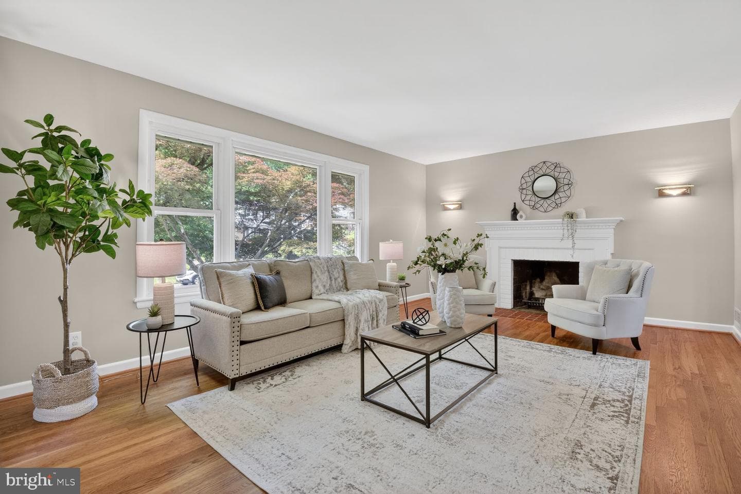 3521 Glenmoor Drive photo 3