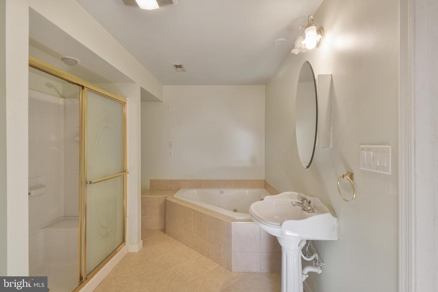 15309 Lions Den Road photo 106