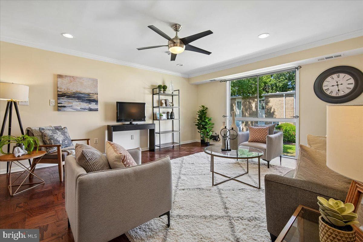 3121 University Boulevard W #4 photo 8