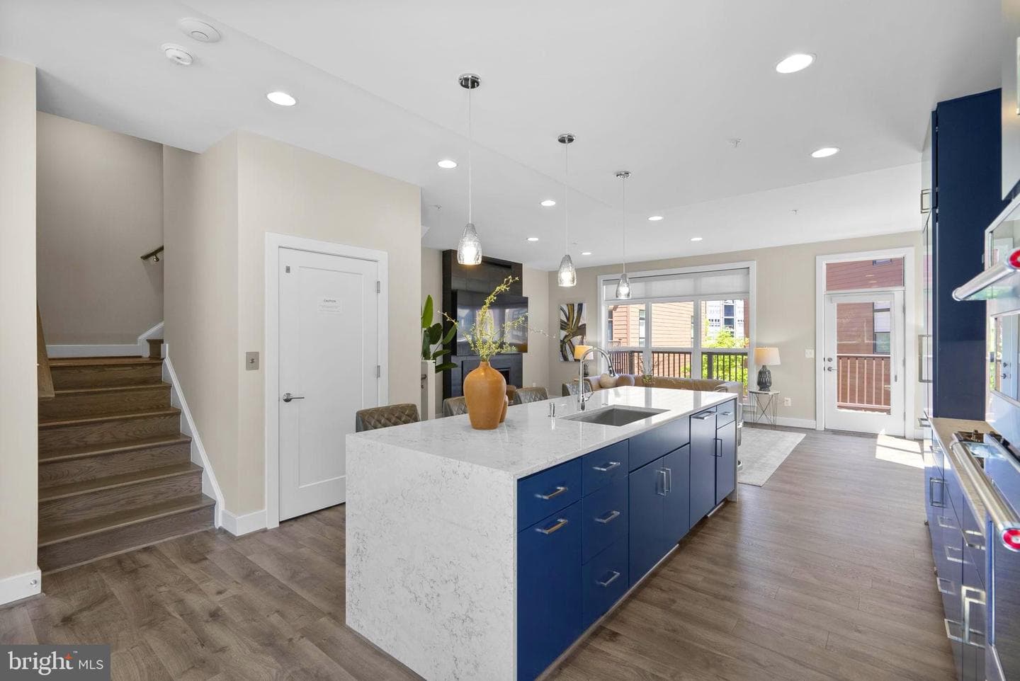3927 Cranes Bill Court photo 10
