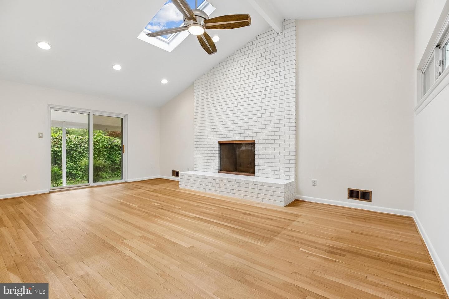 1002 N Belgrade Road photo 4