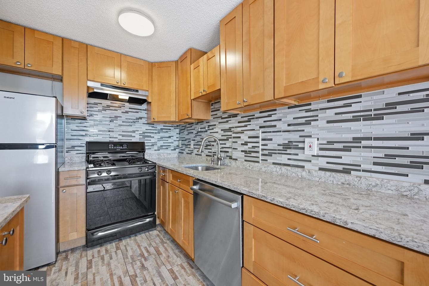 5225 Pooks Hill Road #517n
