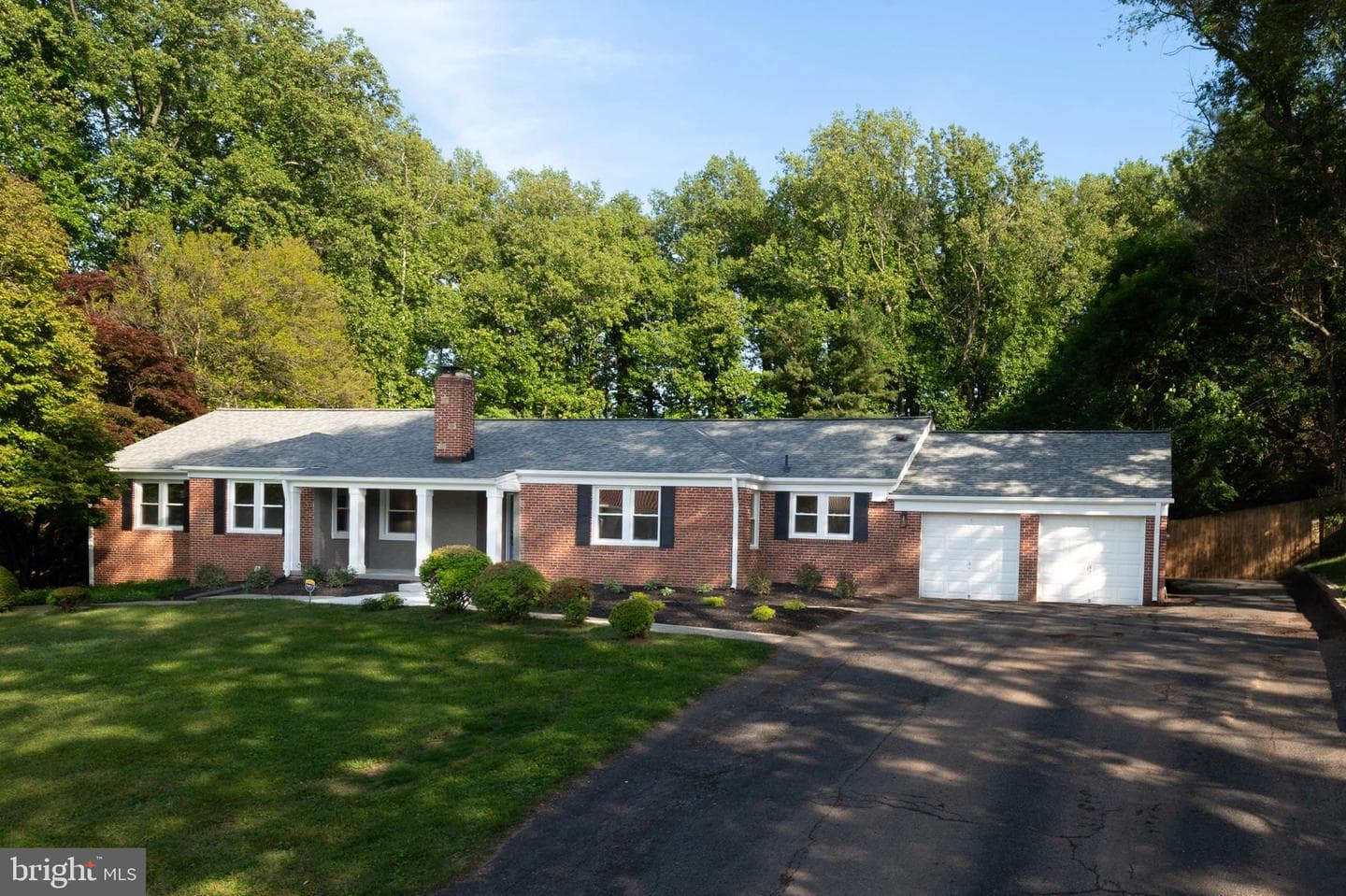 206 Shaw Avenue photo 3
