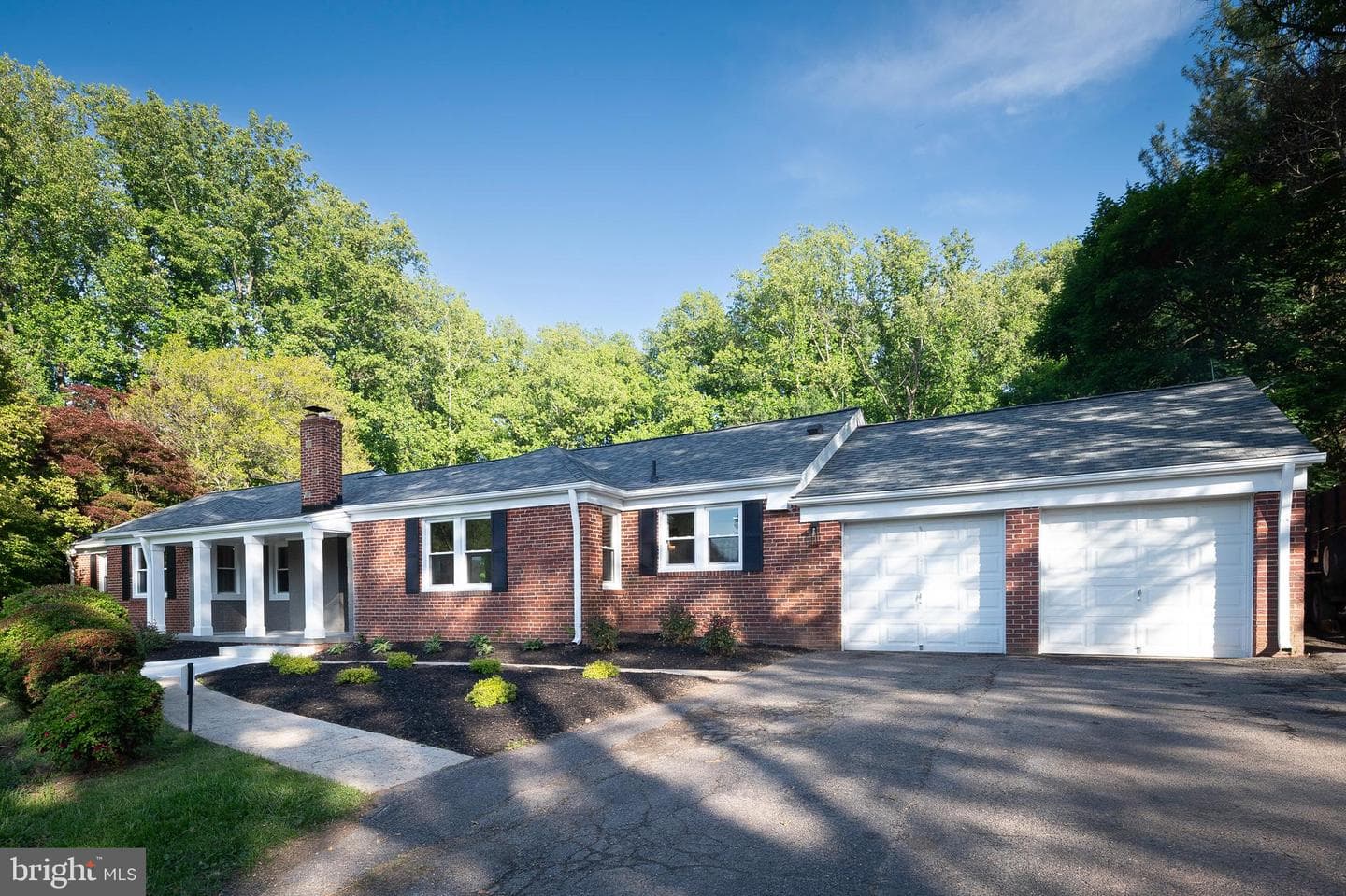 206 Shaw Avenue photo 4