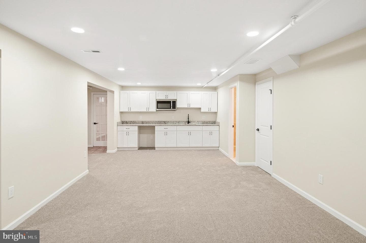 206 Shaw Avenue photo 42