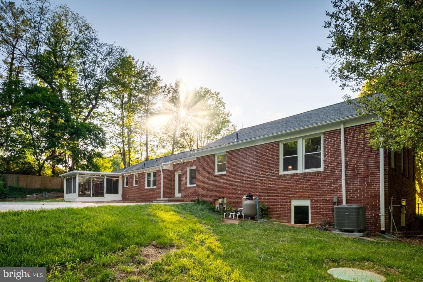 206 Shaw Avenue photo 58