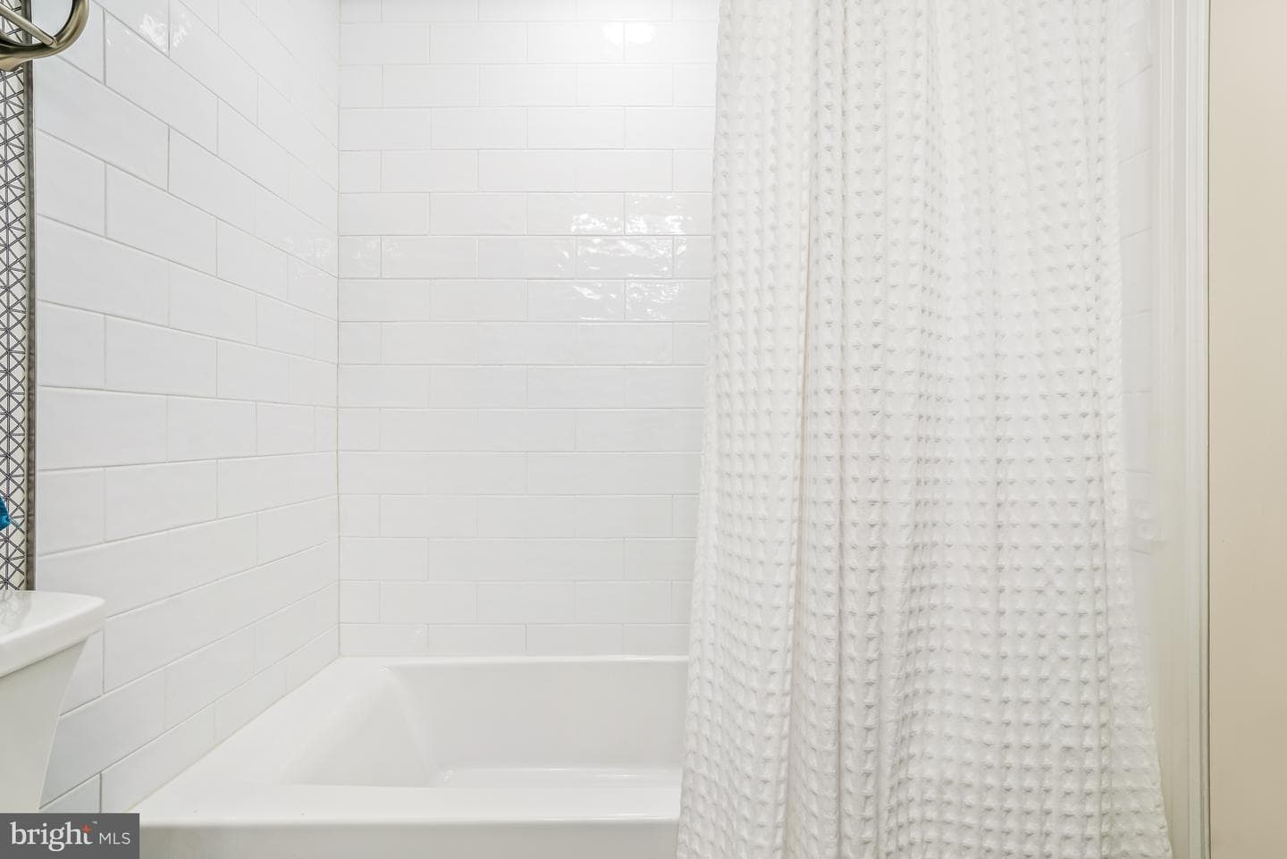 5802 Nicholson Ln # 2-202 photo 24