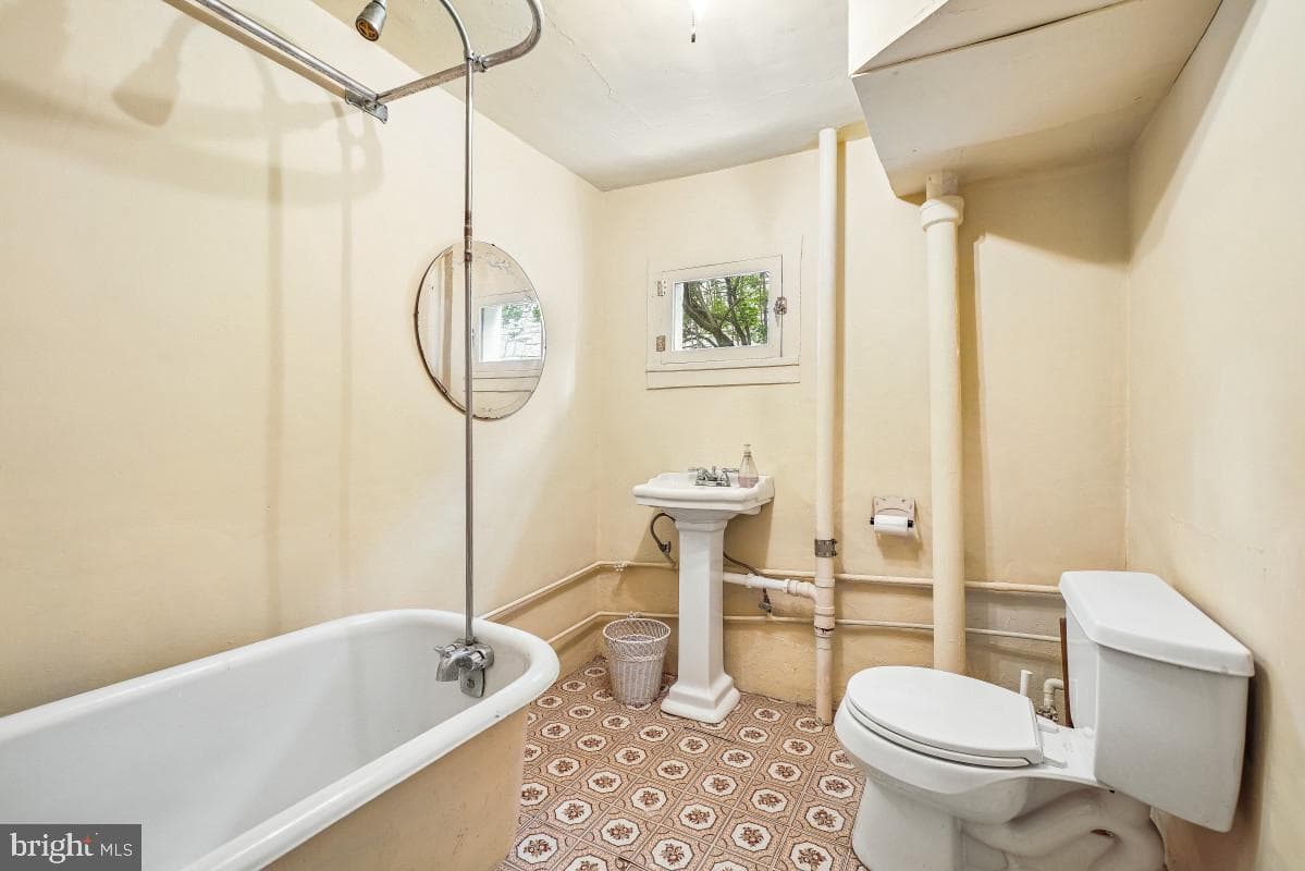 6 Philadelphia Avenue photo 21