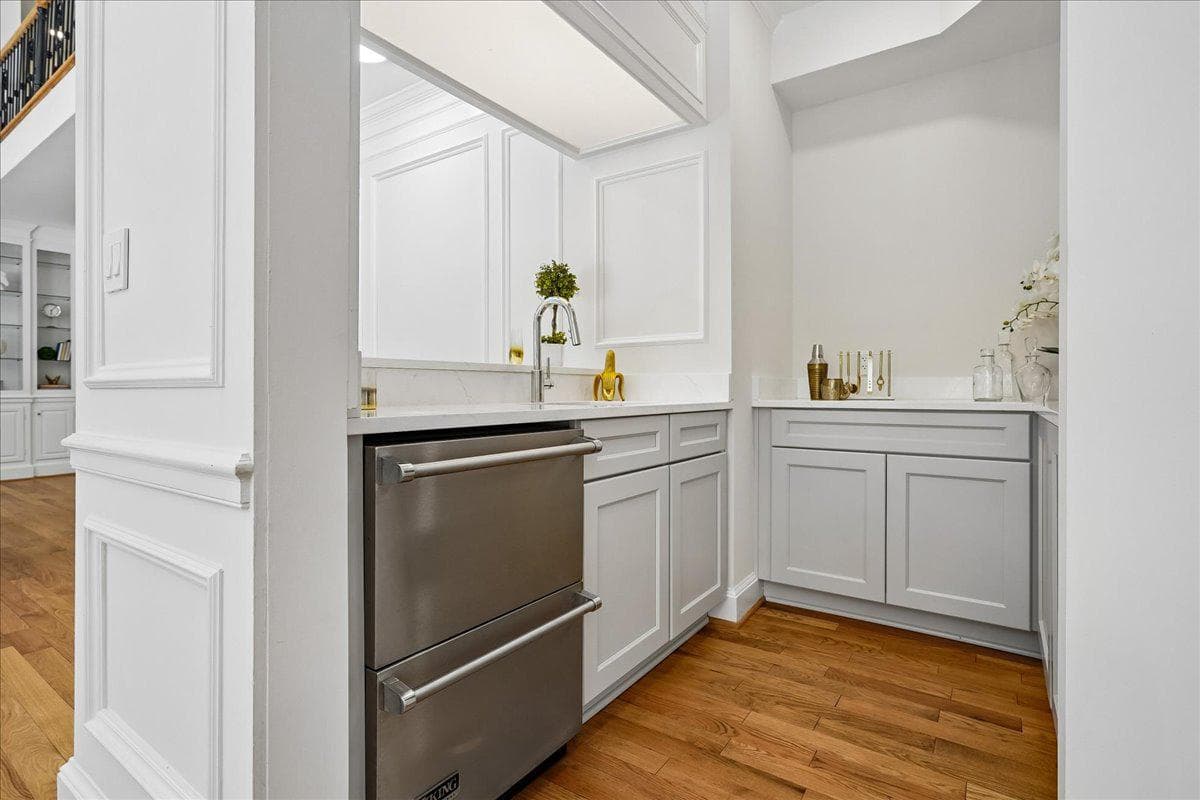 9455 Newbridge Drive photo 20