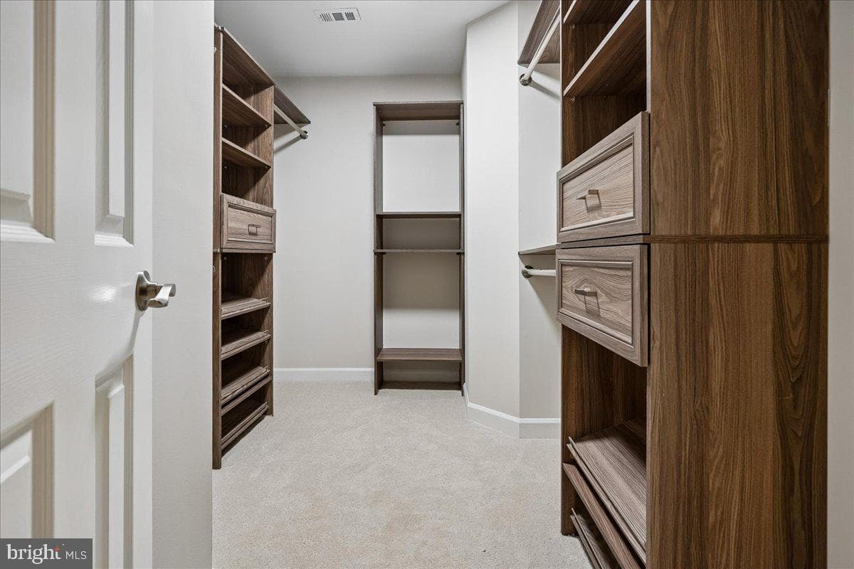 9455 Newbridge Drive photo 32