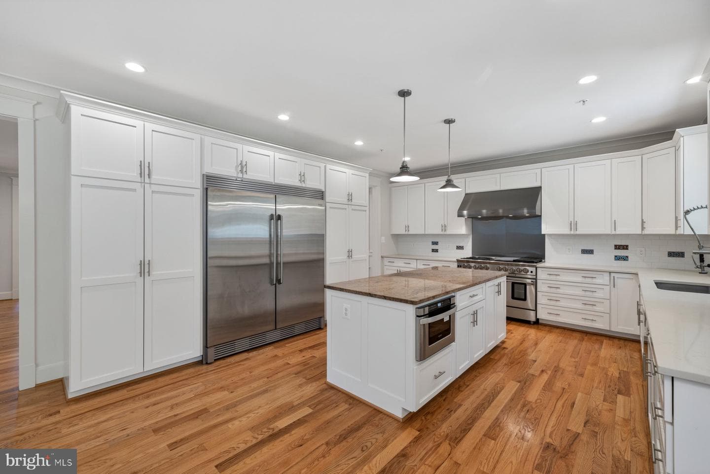 8905 Hempstead Avenue photo 18