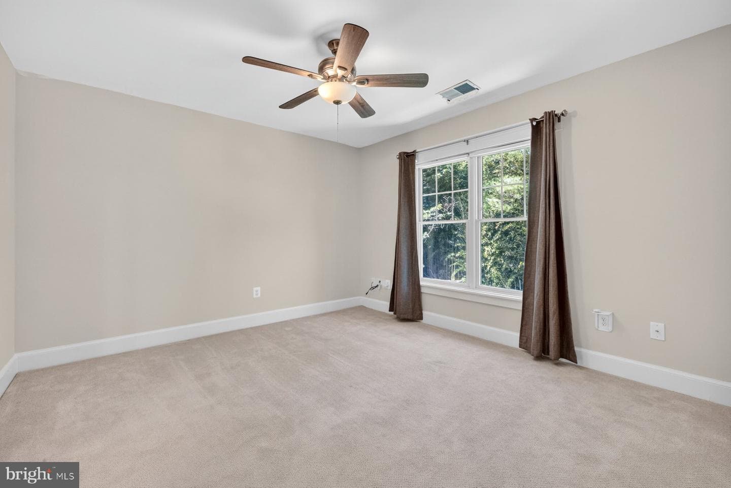 8905 Hempstead Avenue photo 32