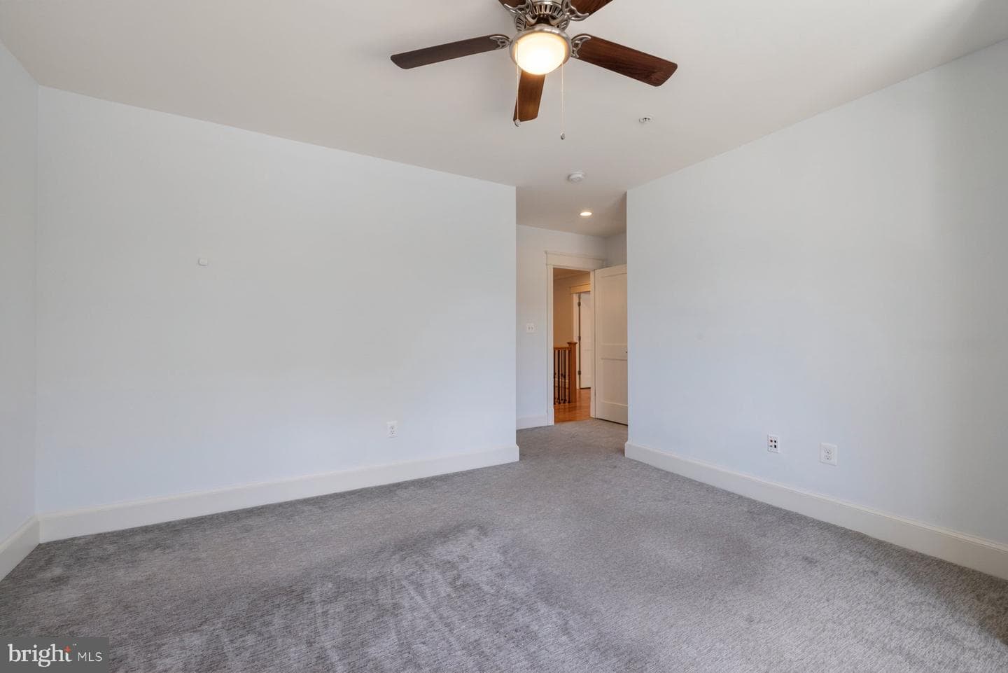 8905 Hempstead Avenue photo 39