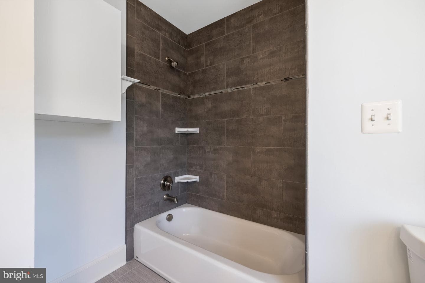 8905 Hempstead Avenue photo 41