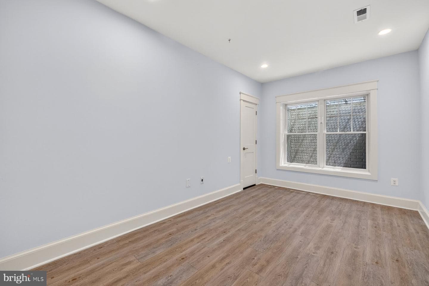 8905 Hempstead Avenue photo 54