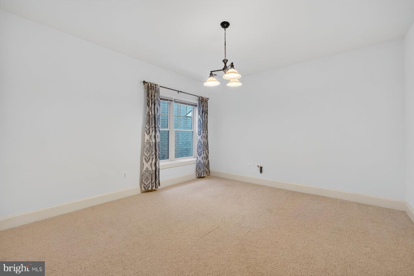 8905 Hempstead Avenue photo 58
