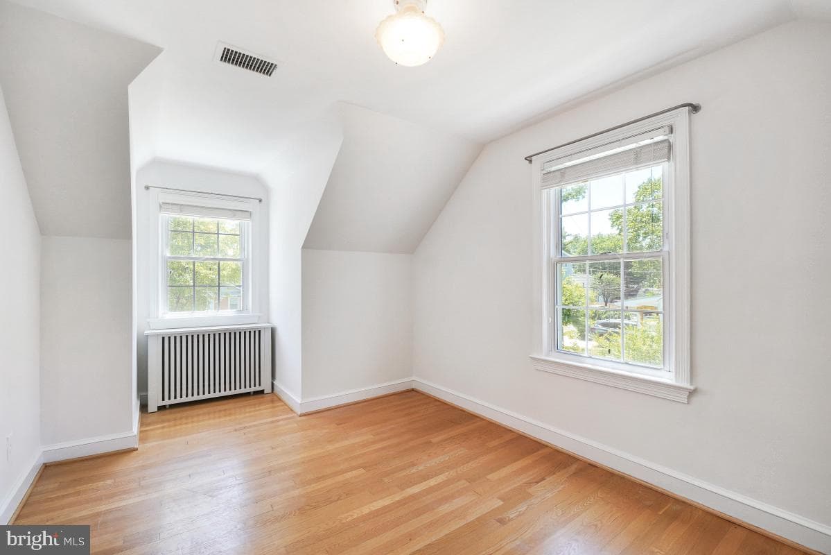 517 Ethan Allen Avenue photo 22