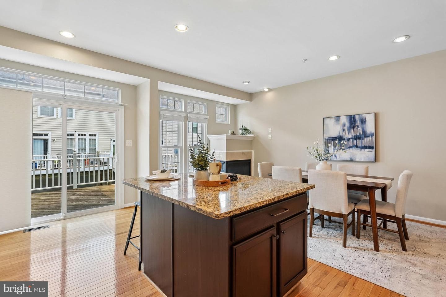 708 Market Street E photo 12