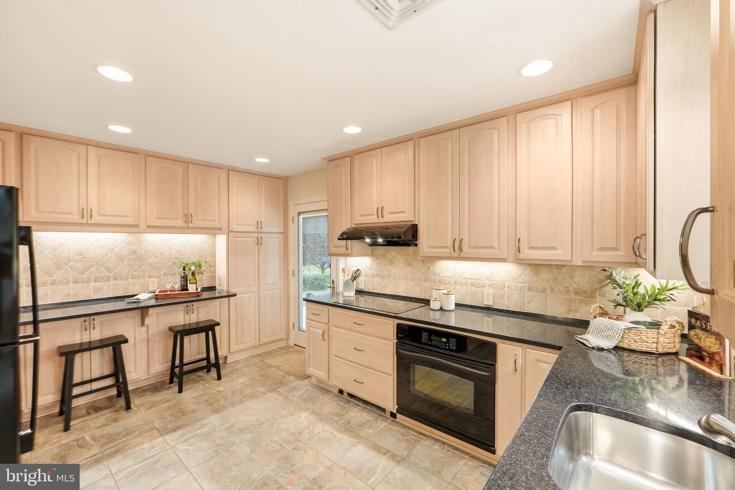 2508 Redmiles Drive photo 10