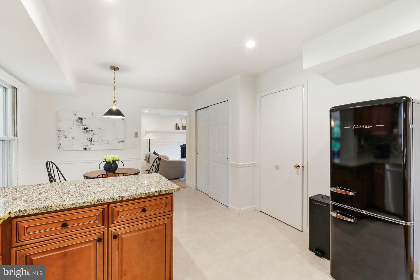 10900 Gainsborough Road photo 13