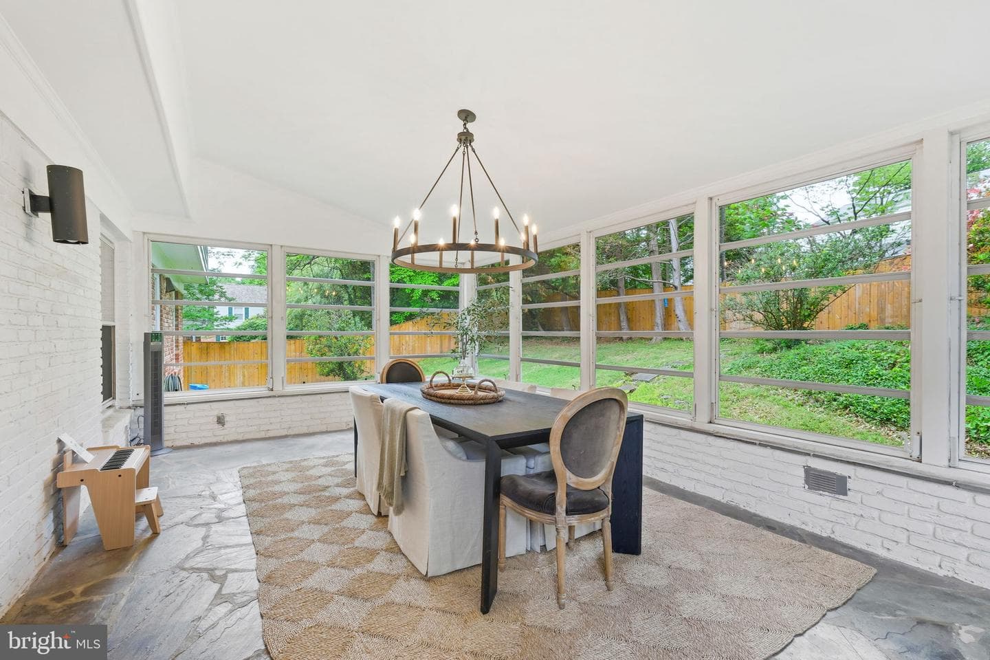 10900 Gainsborough Road photo 19