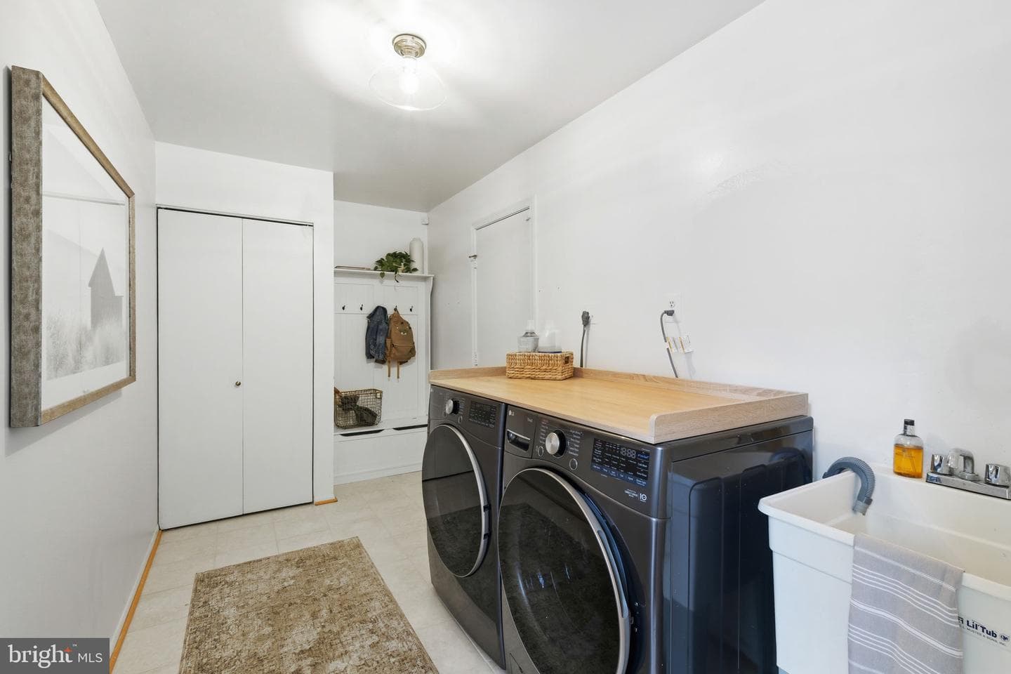10900 Gainsborough Road photo 22