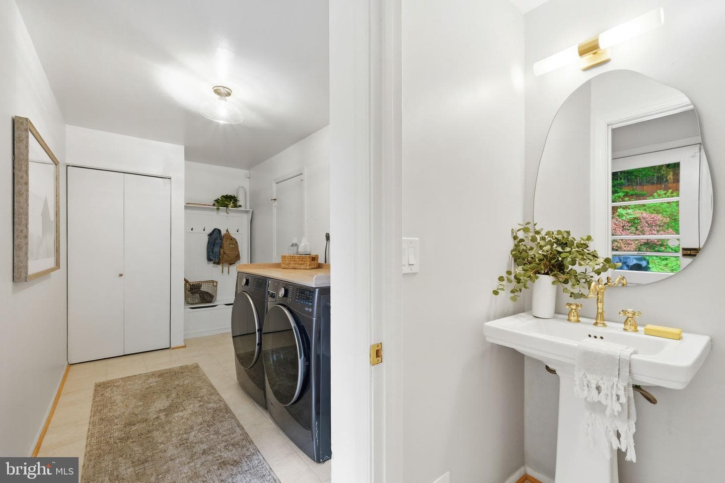 10900 Gainsborough Road photo 23