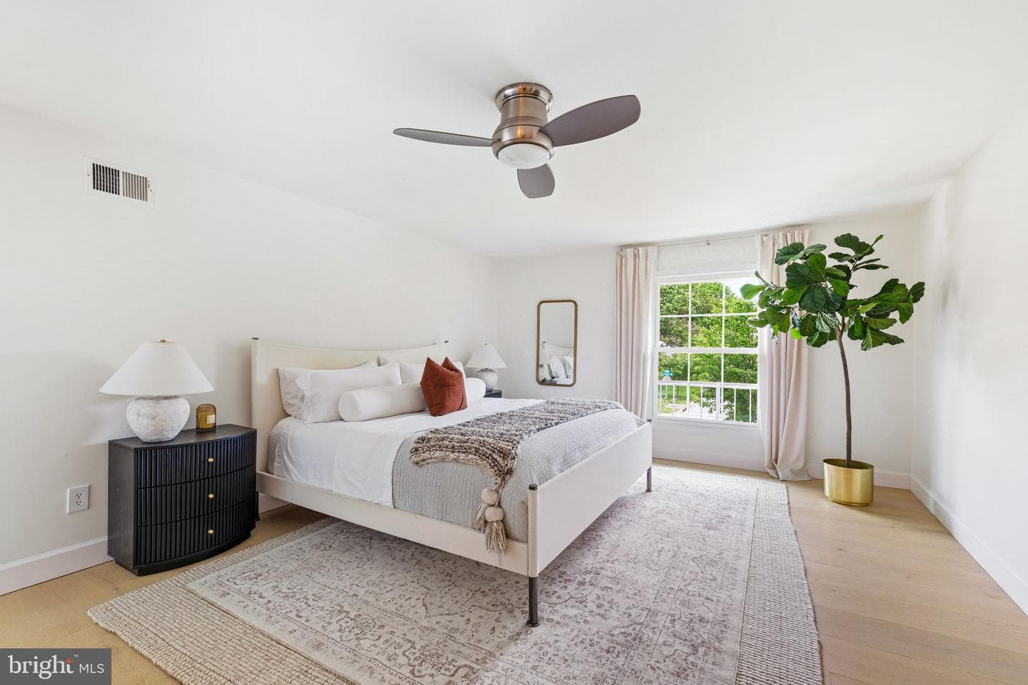 10900 Gainsborough Road photo 25