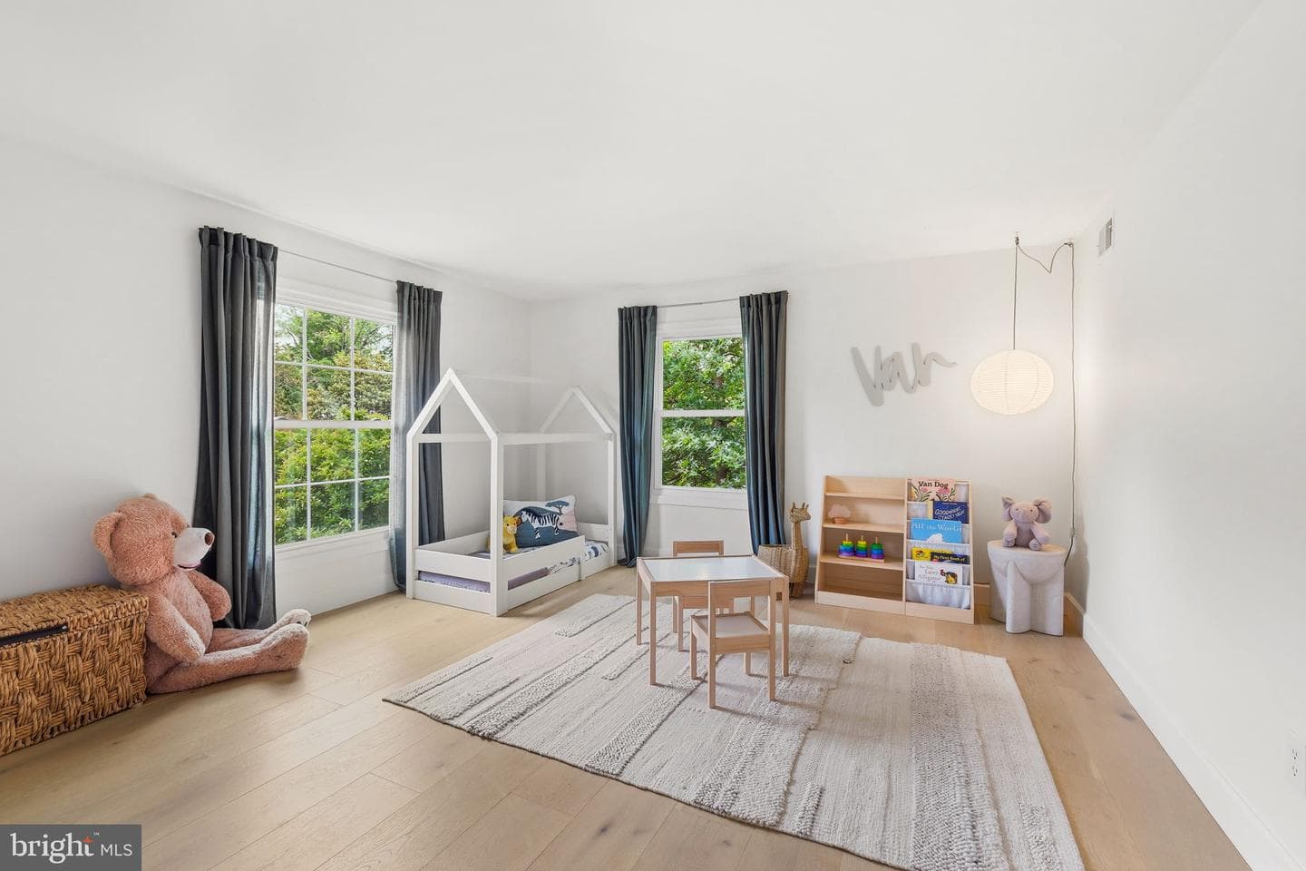 10900 Gainsborough Road photo 31