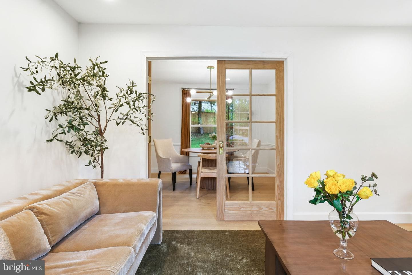 10900 Gainsborough Road photo 7