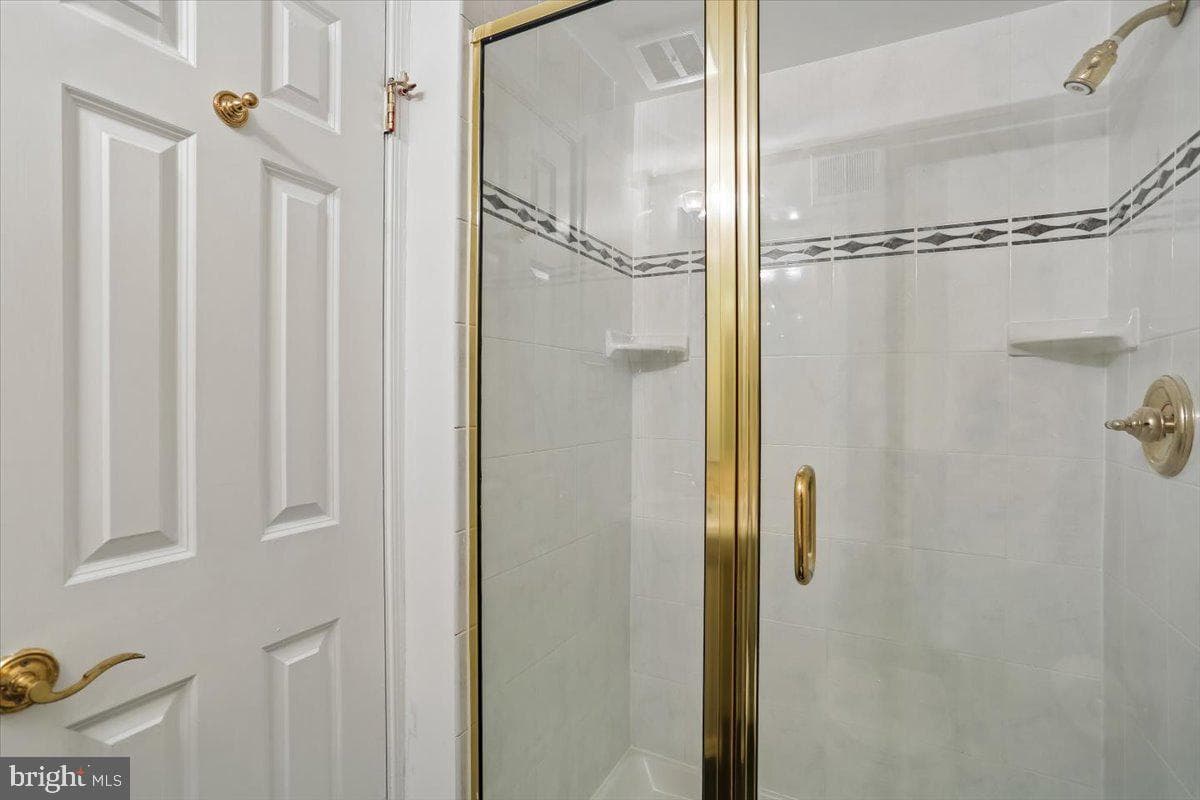 11427 Bedfordshire Avenue photo 30