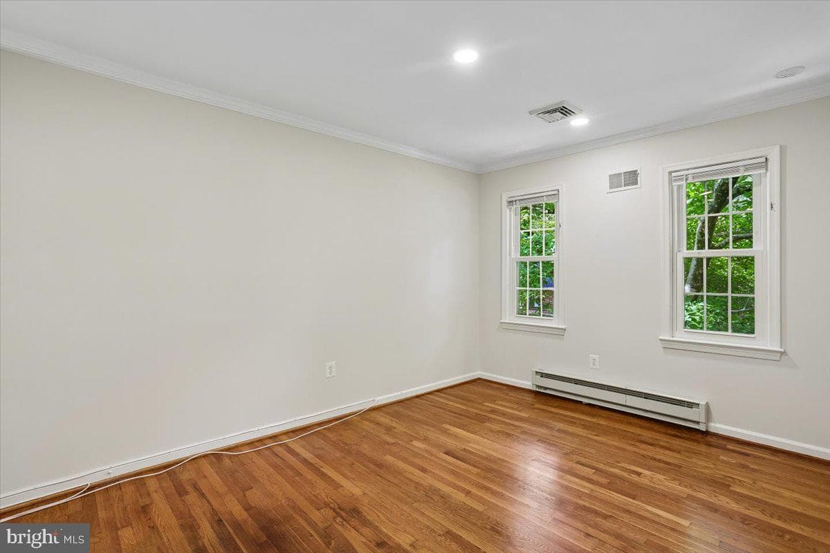 11427 Bedfordshire Avenue photo 51