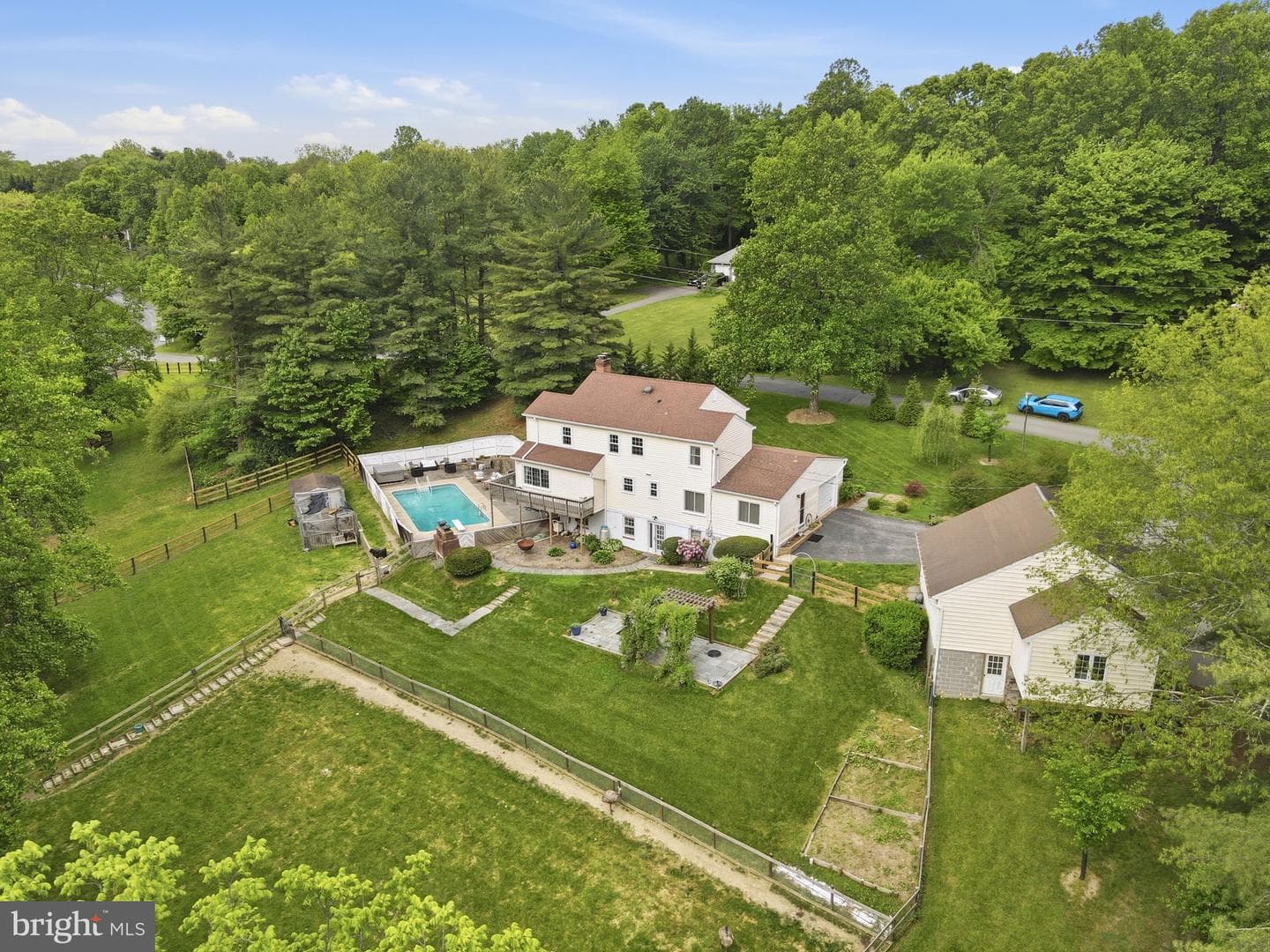26135 Viewland Dr photo 1