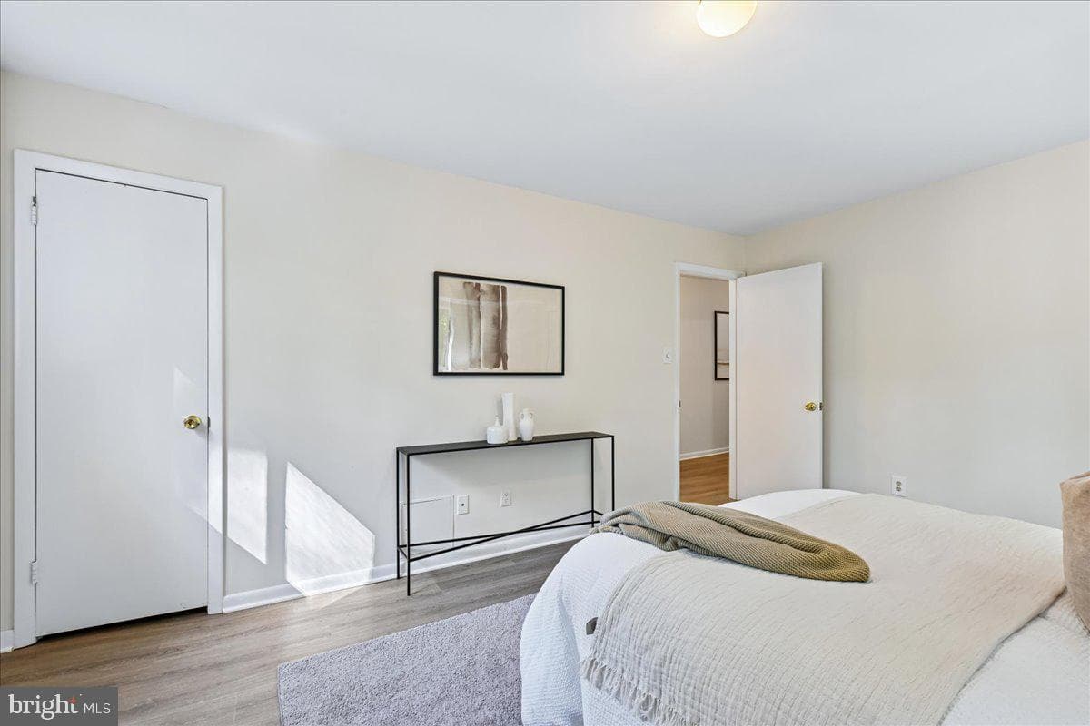 10648 Montrose Avenue #m-103 photo 16