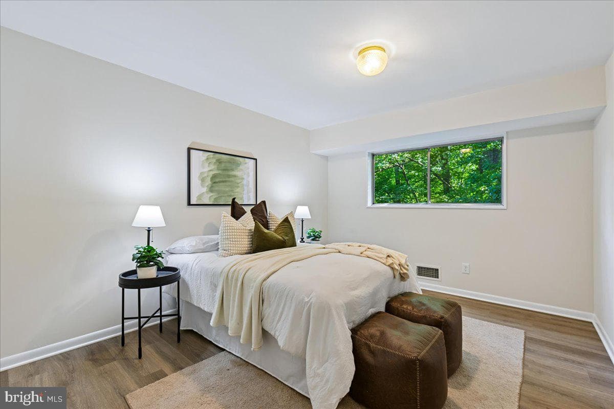10648 Montrose Avenue #m-103 photo 17