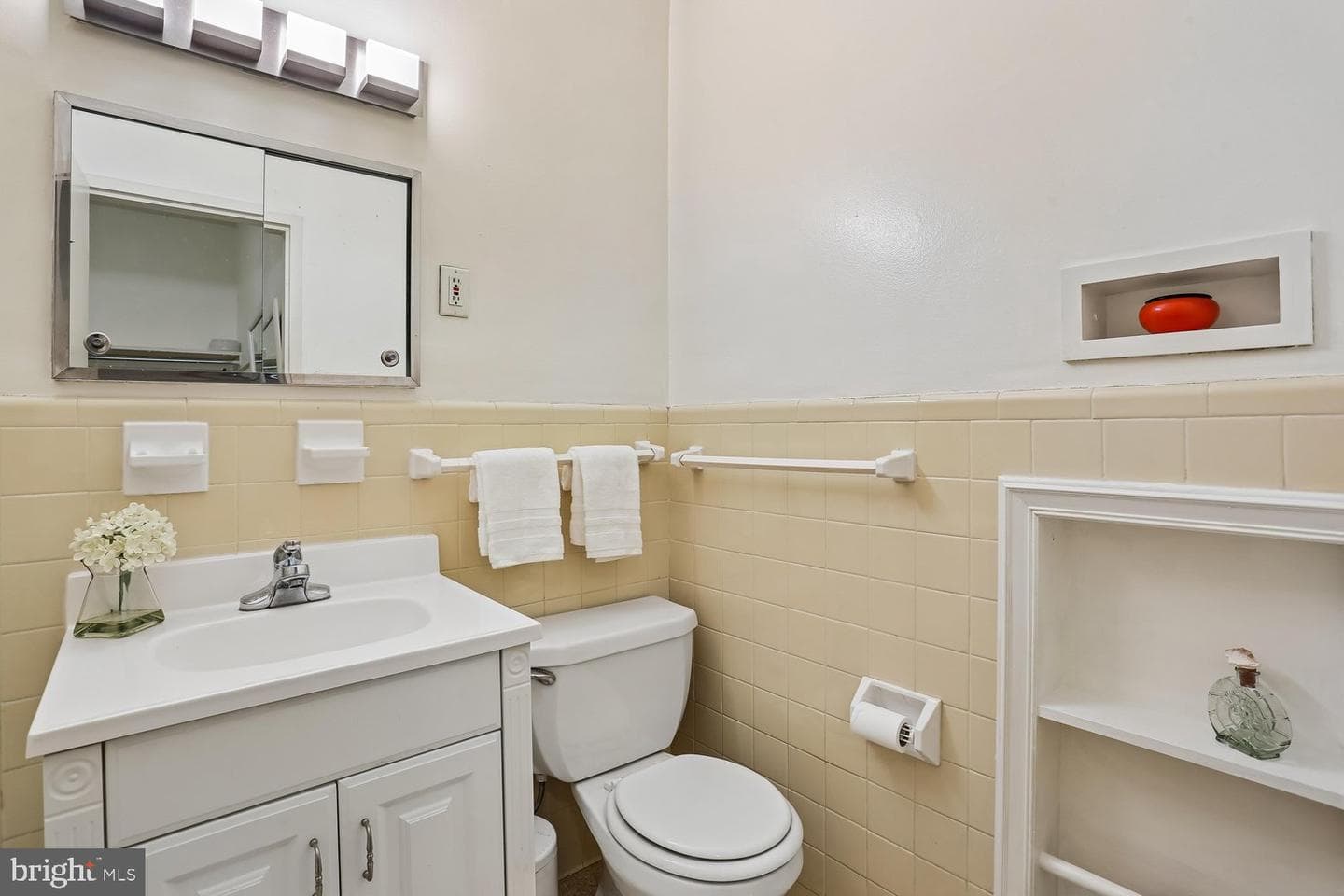 10401 Grosvenor Place #324 photo 12