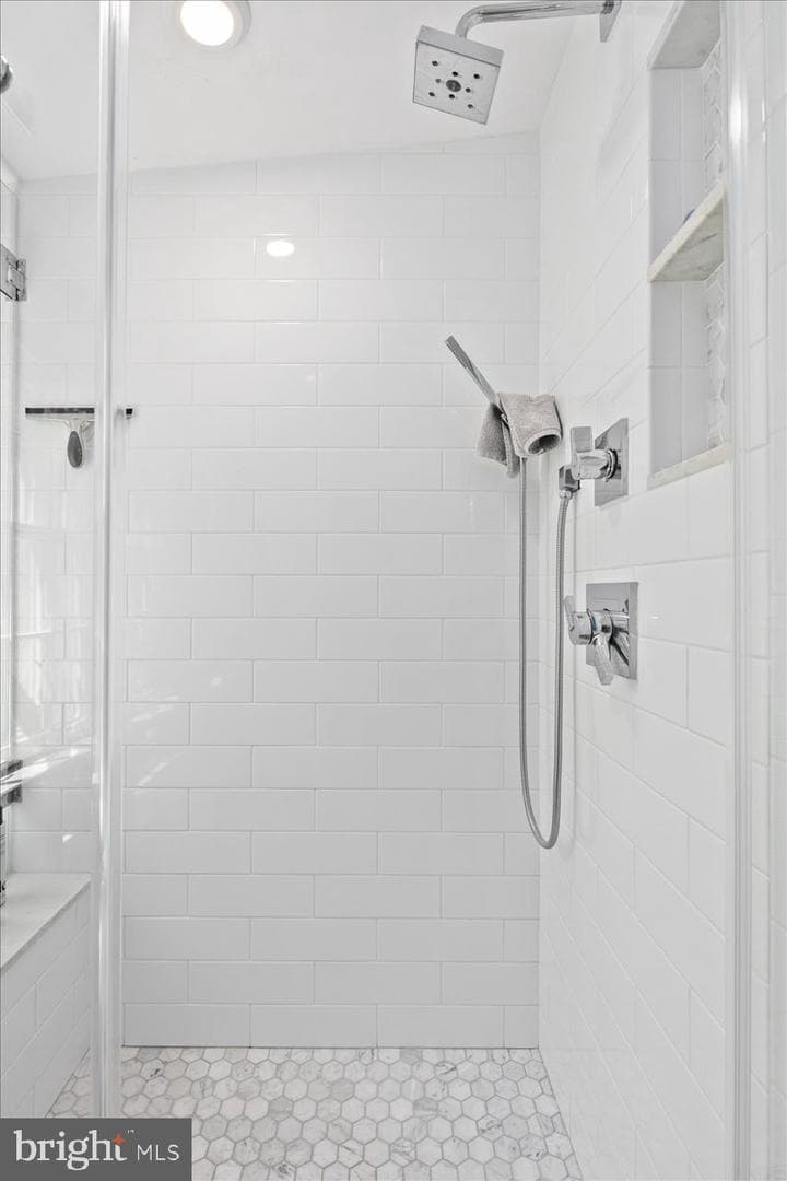 6413 Kenhowe Drive photo 38