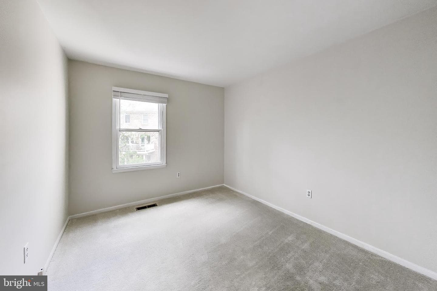 7709 Heatherton Lane photo 23