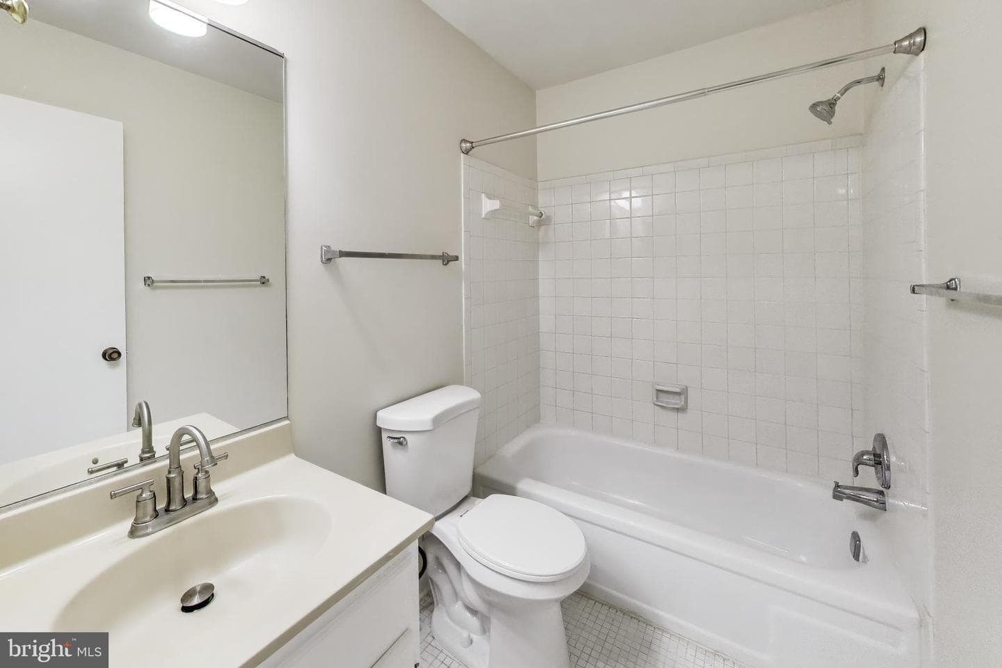 7709 Heatherton Lane photo 27