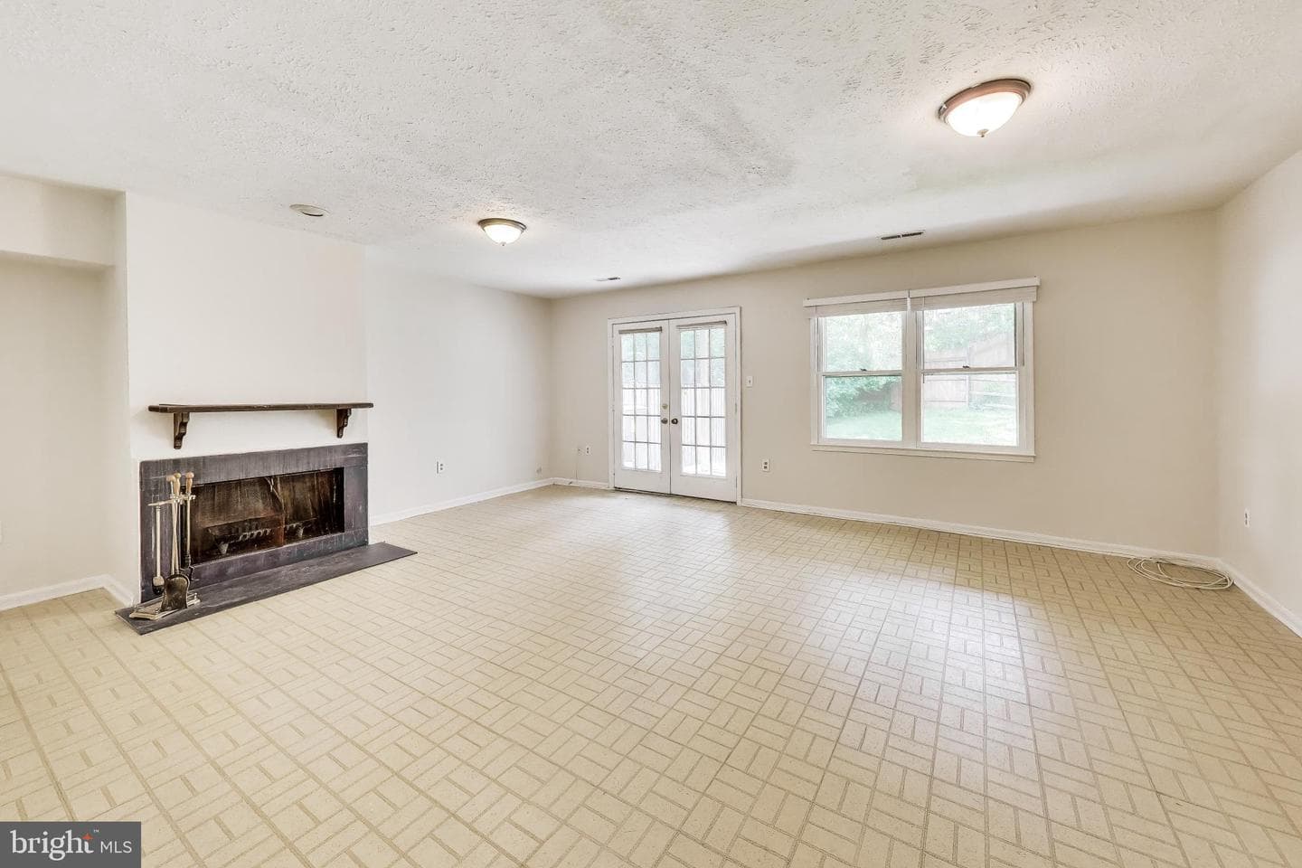 7709 Heatherton Lane photo 28