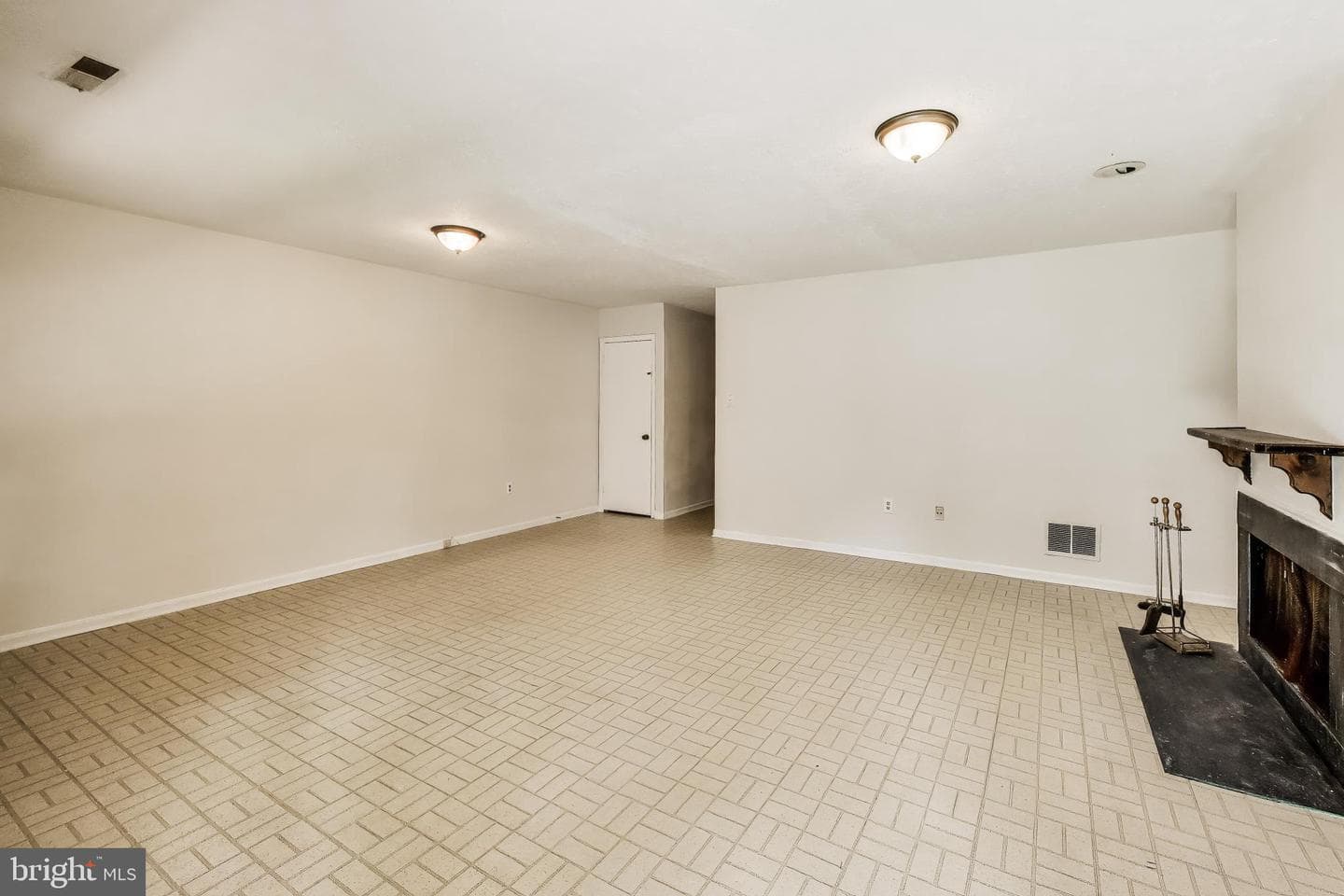 7709 Heatherton Lane photo 30