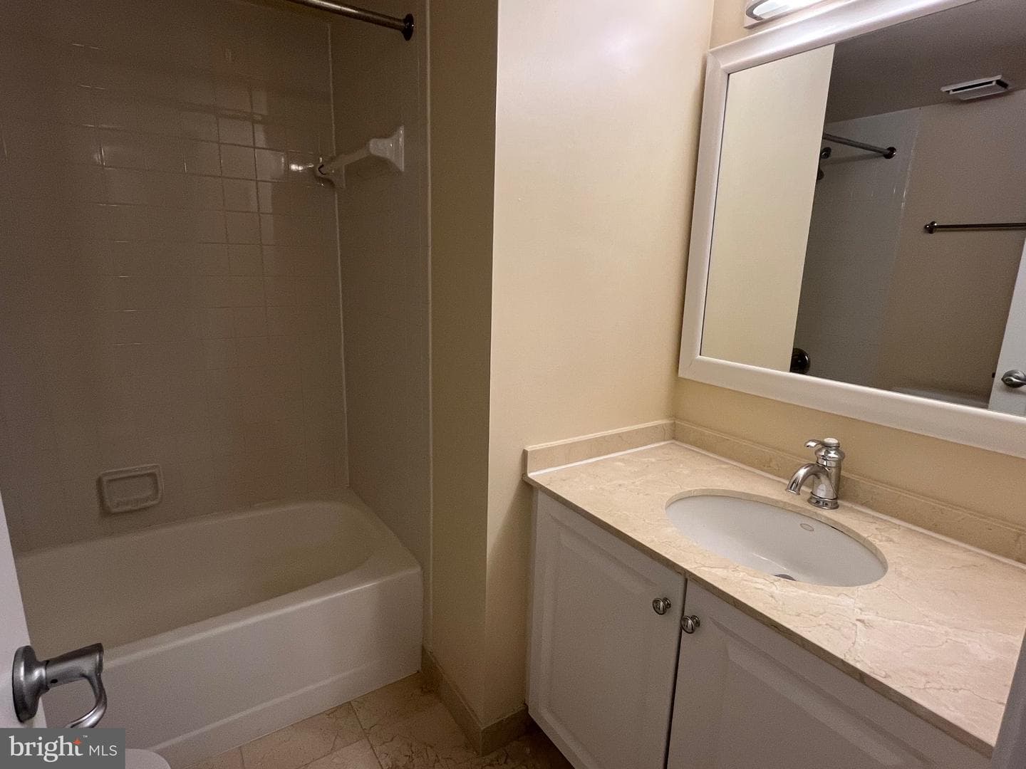 10101 Grosvenor Place #1613 photo 13