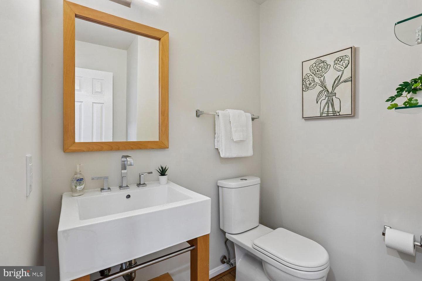 536 Tschiffely Square Road photo 10