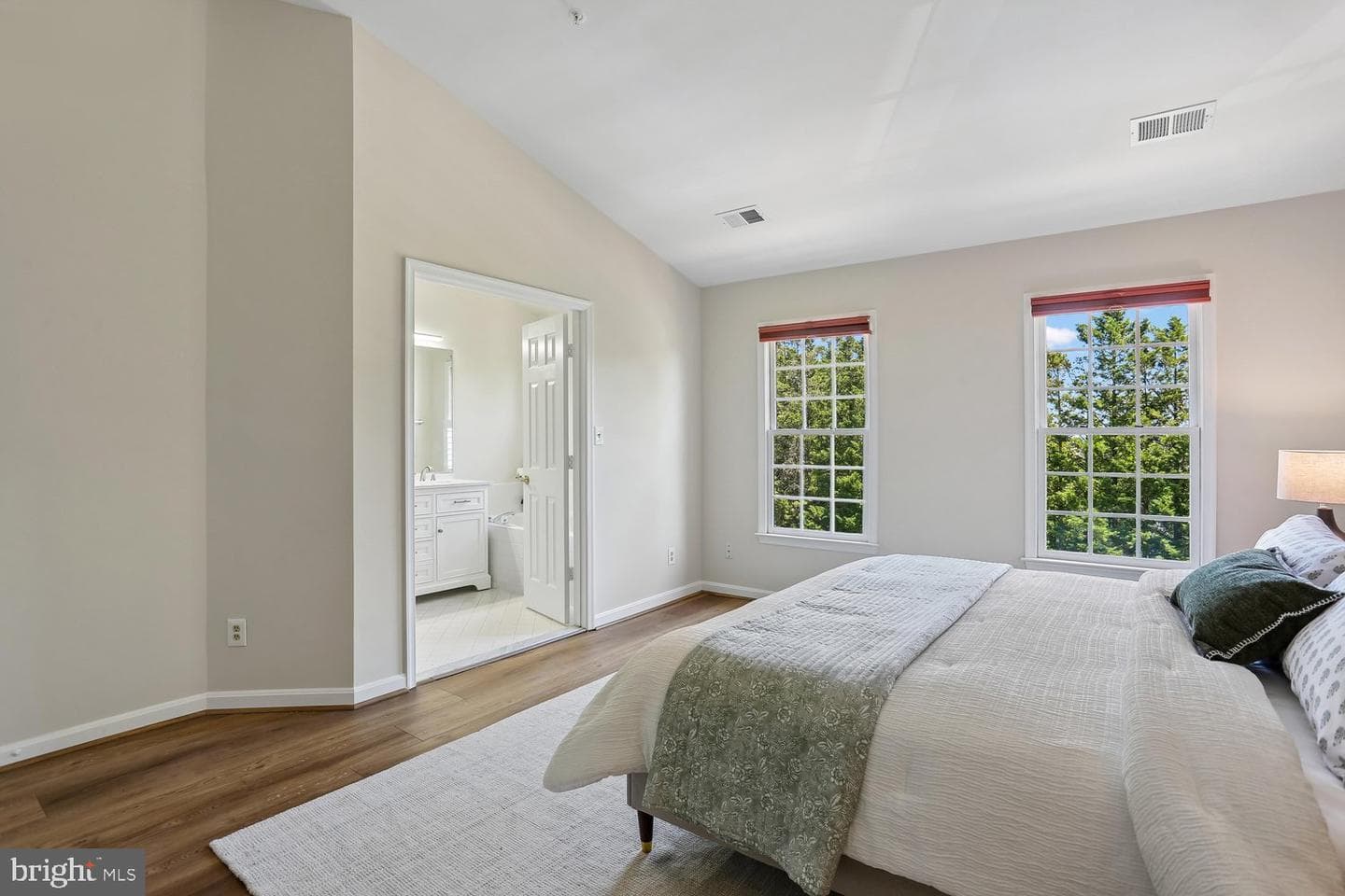 536 Tschiffely Square Road photo 23