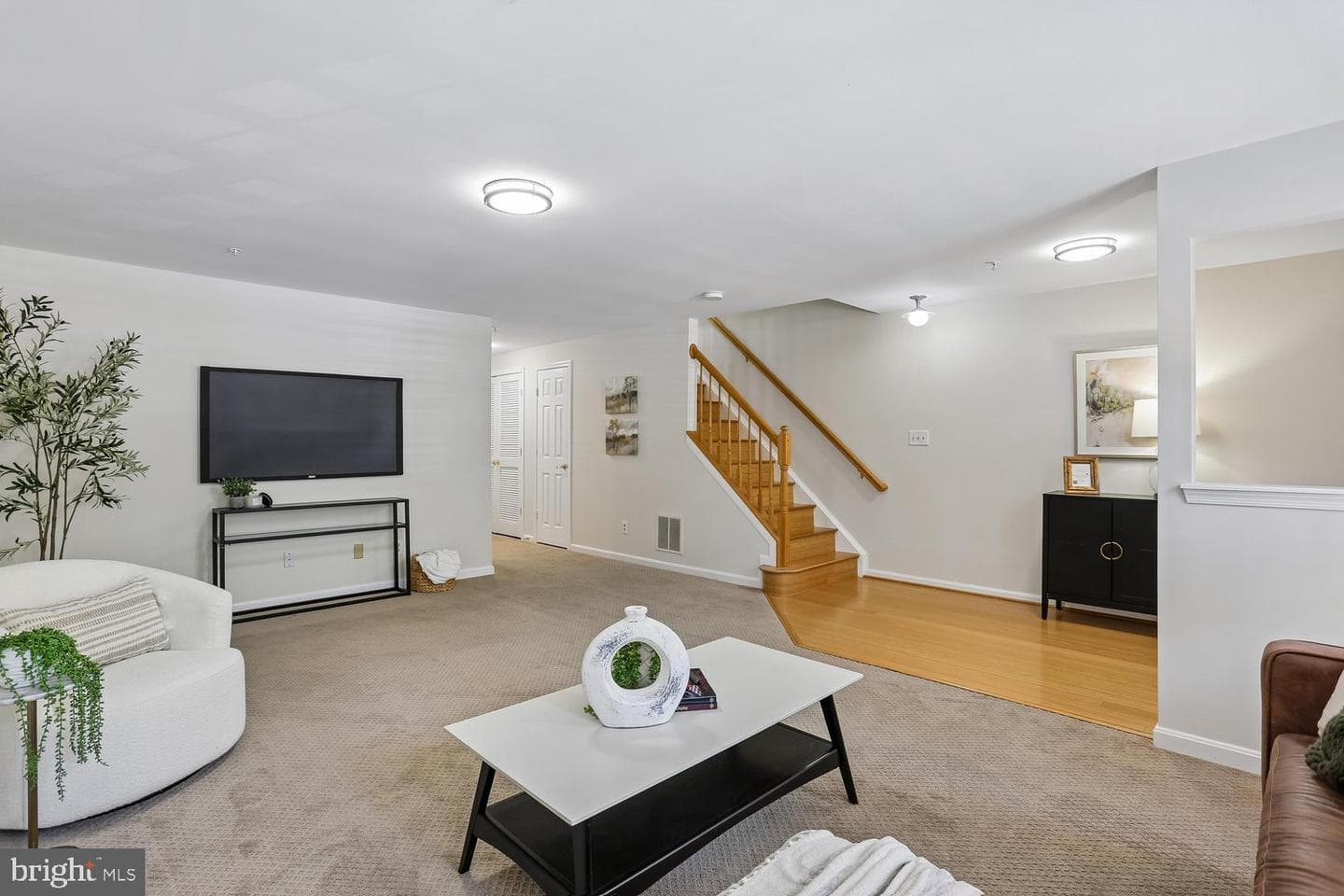 536 Tschiffely Square Road photo 37