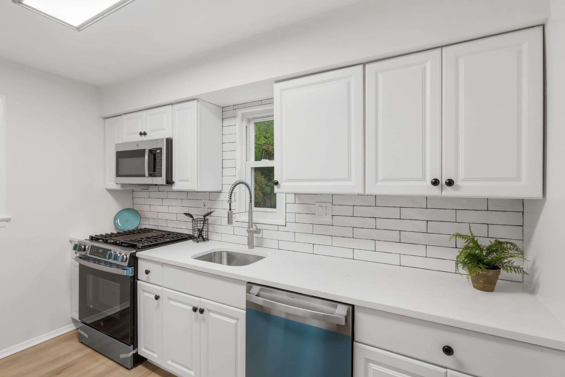 403 Carl Street photo 15