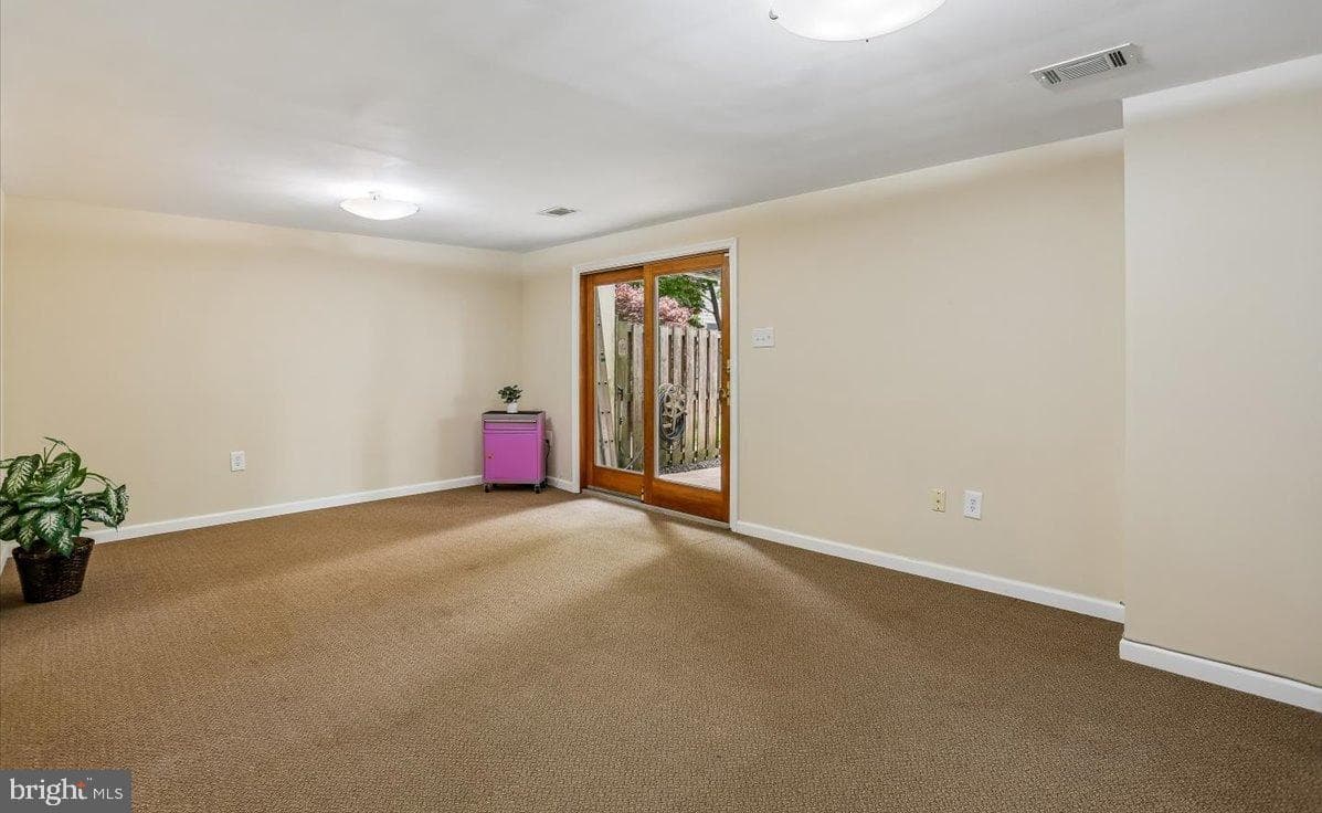 240 Watts Branch Parkway photo 29